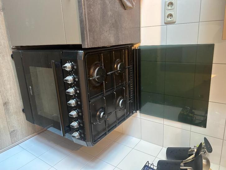 Keukenset (fornuis,afzuig,vaatwasser,magnetron), Witgoed en Apparatuur, Fornuizen, Gebruikt, Vrijstaand, Gas, 4 kookzones, 85 tot 90 cm