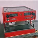 Gaggia espressomachine met twee groepen – Ferrari-rood, Witgoed en Apparatuur, Ophalen of Verzenden, Zo goed als nieuw, Espresso apparaat