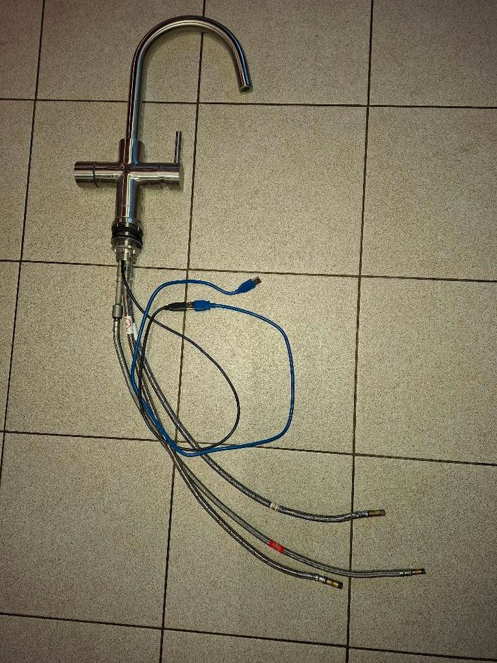 Floww Quooker + chiller, Doe-het-zelf en Verbouw, Geisers en Boilers, Gebruikt, Onderdeel, Aardgas, Minder dan 20 liter, 3 t/m 5 jaar oud