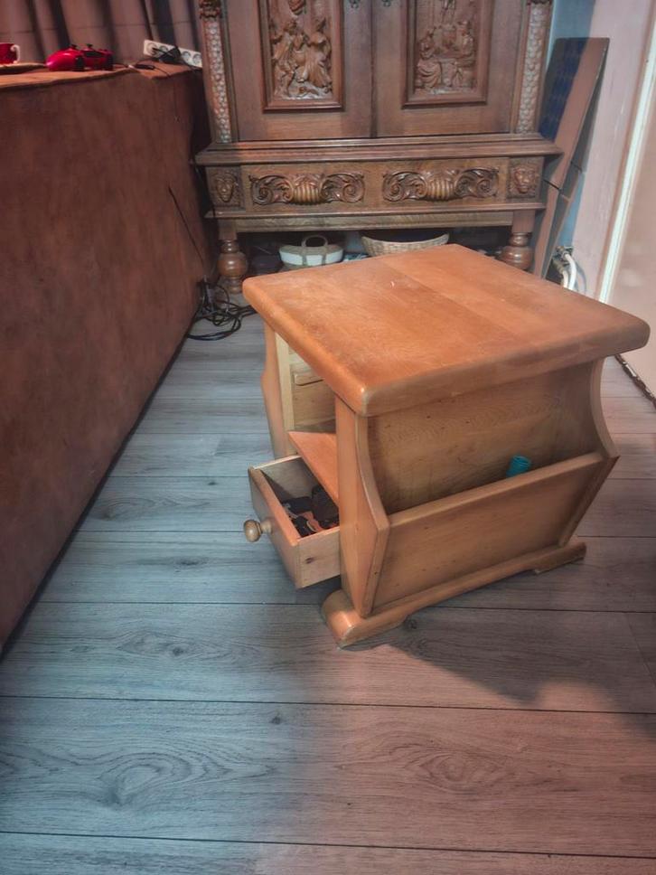 Licht eiken tafeltje, Huis en Inrichting, Tafels | Bijzettafels, Hout, Ophalen of Verzenden