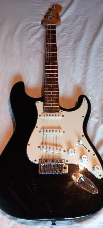 Phoenix elektrische gitaar, model Stratocaster beschikbaar voor biedingen