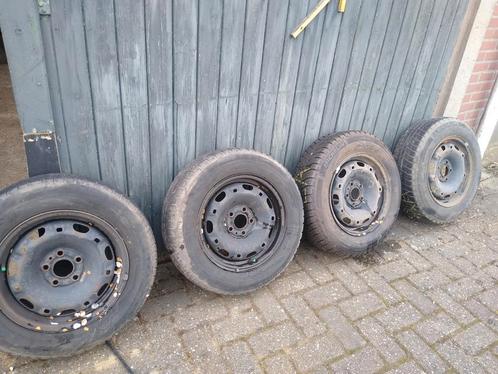 2 sets winterbanden plus audi velgen, Auto-onderdelen, Banden en Velgen, Banden en Velgen, Winterbanden, 16 inch, Ophalen