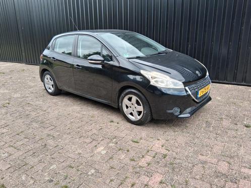 Peugeot 208 1.0 VTI 5-D 2014 Zwart Gereviseerde motor., Auto's, Peugeot, Particulier, ABS, Airbags, Airconditioning, Alarm, Bluetooth