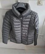 Mooie grijze winterjas maat 38 merk Amisu, Maat 38/40 (M), Ophalen of Verzenden, Zo goed als nieuw, Grijs