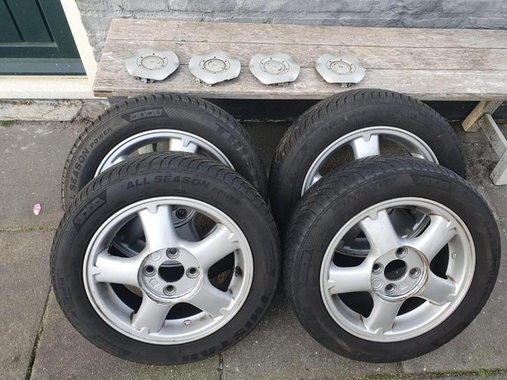 Orginele Nissan Micra velgen (k11) met All Season banden, Auto-onderdelen, Banden en Velgen, Velg(en), All Season, 14 inch, 165 mm