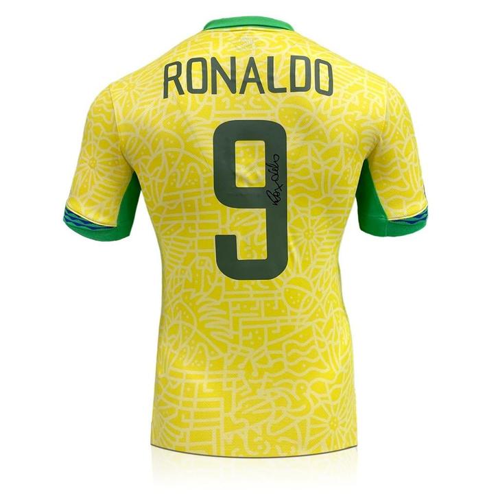 Ronaldo de Lima gesigneerd Brazilië 2024 voetbalshirt, Verzamelen, Sportartikelen en Voetbal, Nieuw, Shirt, Buitenlandse clubs