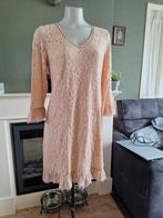 K-Design K Design gave zalm roze jurk M 38 40 kant Gratis V, Maat 38/40 (M), K-design, Verzenden, Zo goed als nieuw