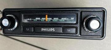 Philips Oldtimer Radio met FM beschikbaar voor biedingen