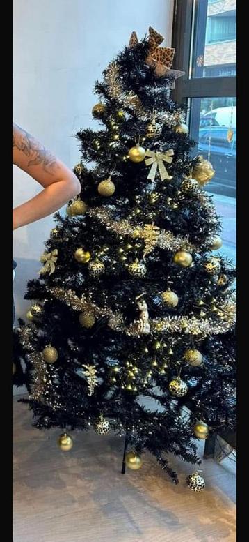 Kerstboom zwart compleet 2 stuks beschikbaar voor biedingen