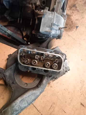 VW 412 & Porsche 914 Motorblok / Cilinderkoppen beschikbaar voor biedingen