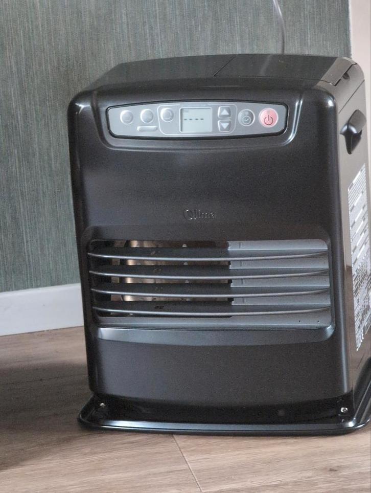 Qlima SRE3230 TC-2 Petroleumkachel + Brandstof., Huis en Inrichting, Kachels, Zo goed als nieuw, Vrijstaand, Petroleumkachel, Overige brandstoffen