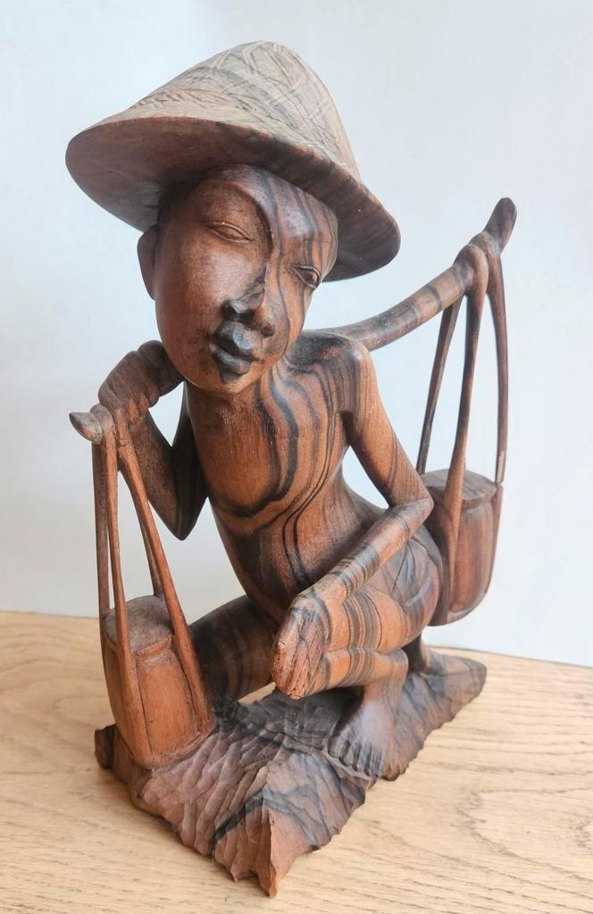 Houten beeldje van man met hoed, Indië., Antiek en Kunst, Kunst | Beelden en Houtsnijwerken, Ophalen of Verzenden