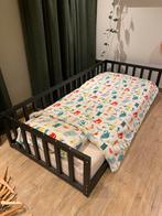 Montessori grondbed met afneembaar hekje aan de voorkant., Ophalen, Zo goed als nieuw, 70 tot 85 cm, Matras
