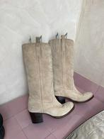 Hoge laarzen maat 39, zand/crème kleur, suède | Sendra, Ophalen of Verzenden, Zo goed als nieuw, Beige, Hoge laarzen