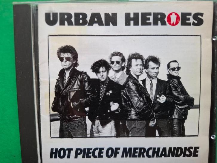 URBAN HEROES - HOT PIECE OF MERCHANDISE, Cd's en Dvd's, Cd's | Rock, Zo goed als nieuw, Poprock, Ophalen of Verzenden