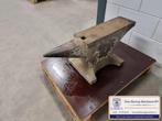 Aambeeld 135kg klinkt goed met goede baan gereedschap, Doe-het-zelf en Verbouw, Gereedschap | Handgereedschap, Ophalen, Gebruikt