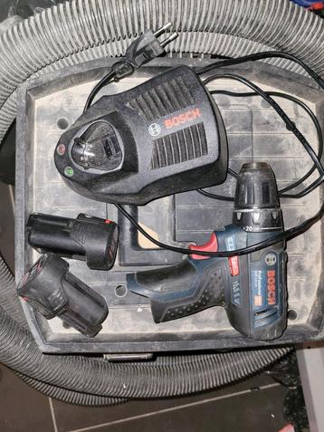 Schroefmachine 12V bosch beschikbaar voor biedingen