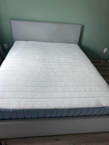 Gestoffeerd bed met 2 lades lichtgrijs Gladstad IKEA beschikbaar voor biedingen
