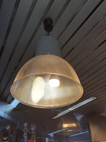 industriele lampen  beschikbaar voor biedingen