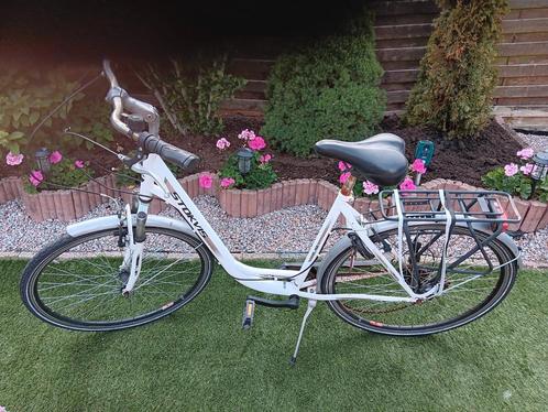 Damesfietsen 2 Stuks opknappers Lees Advertentie Info.!, Fietsen en Brommers, Fietsen | Dames | Moederfietsen, Gebruikt, Batavus