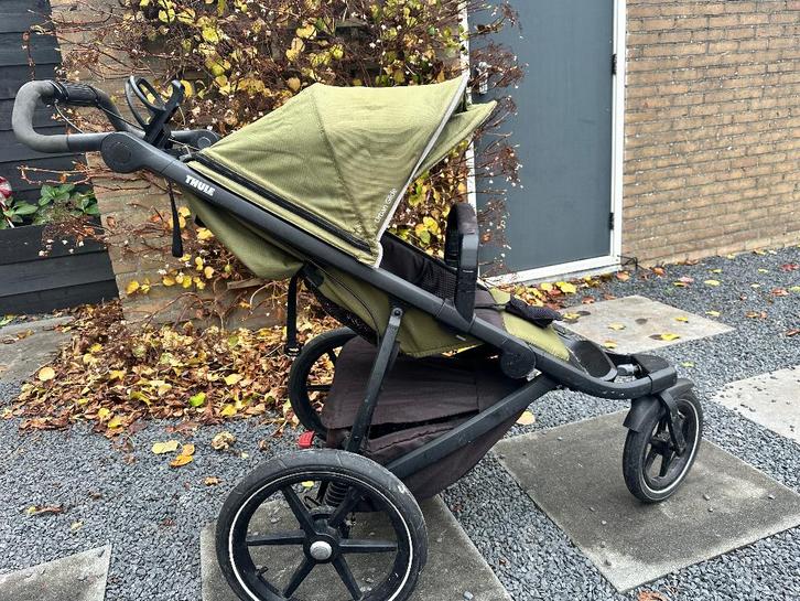 Thule urban gilde 2 kinderwagen, Kinderen en Baby's, Kinderwagens en Combinaties, Gebruikt, Kinderwagen, Overige merken, Luchtbanden
