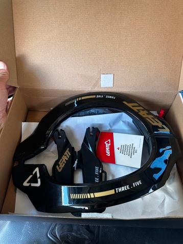 Leatt neck brace 3.5 black beschikbaar voor biedingen