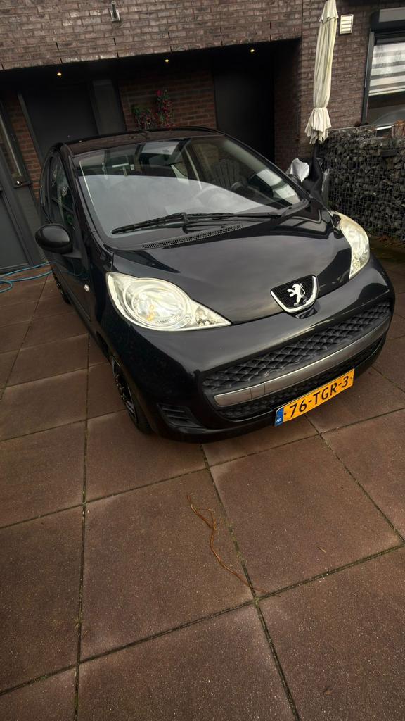 Peugeot 107 1.0 12V 3DR 2-TRONIC 2012 Zwart in goede staat!, Auto's, Peugeot, Particulier, Benzine, B, Hatchback, Automaat, Origineel Nederlands