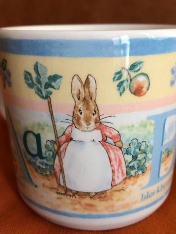 Beatrix Potter Beker Letters Peter Rabbit en Flopsy, Nieuw beschikbaar voor biedingen