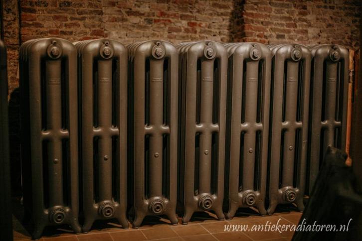jaren '20 gerestaureerde gietijzeren radiatoren, Doe-het-zelf en Verbouw, Verwarming en Radiatoren, Gebruikt, Radiator, 800 watt of meer