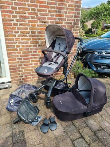 Zeer complete Easywalker Harvey met regenhoes en adapters beschikbaar voor biedingen