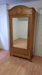 Antieke klerenkast met spiegel, Ophalen