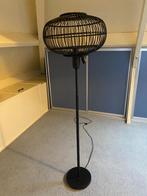 Staande lamp met rieten kap, Huis en Inrichting, Lampen | Vloerlampen, Ophalen, Gebruikt, Overige materialen, 150 tot 200 cm