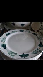 Gevraagd: Aquarelle groen boerenbont borden royal boch, Huis en Inrichting, Keuken | Servies, Ophalen of Verzenden, Zo goed als nieuw