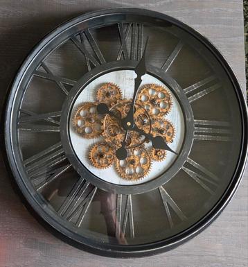 Wandklok 50cm romeinse cijfers beschikbaar voor biedingen