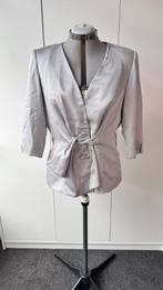 Unieke vintage blazer met ceintuur gladde stof, Ophalen of Verzenden, Zo goed als nieuw, Maat 42/44 (L)
