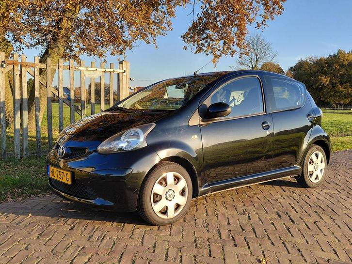 Toyota Aygo 1.0-12V Cool, Auto's, Toyota, Bedrijf, Te koop, Aygo, ABS, Airbags, Airconditioning, Metallic lak, Radio, Startonderbreker