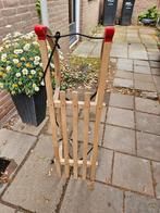 Houten slee slede, Ophalen, Zo goed als nieuw