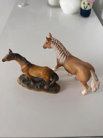 Schleich paard en ander paard beschikbaar voor biedingen