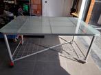 metalen tafel op wielen met glazenblad, Huis en Inrichting, Ophalen, 100 tot 150 cm, 50 tot 75 cm, 50 tot 100 cm