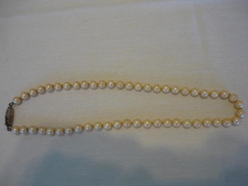 Mooie oude parelketting room wit van kleur., Sieraden, Tassen en Uiterlijk, Kettingen, Gebruikt, Overige materialen, Overige kleuren