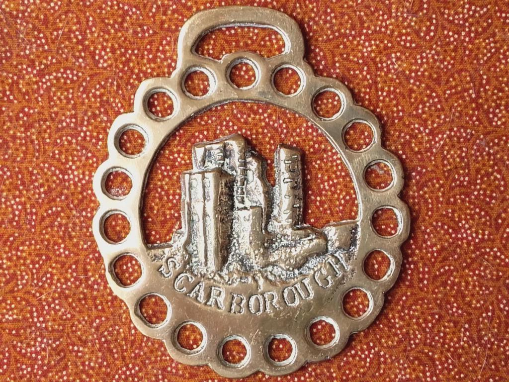 Antiek kleppermannetje uit Engeland met een kasteel 9,1 cm., Ophalen of Verzenden, Koper