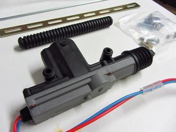 Zwitserse topkwaliteit 24V DC actuator motor - slag ca 20mm beschikbaar voor biedingen