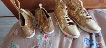 Goudkleurige gympen maat 38 en 39 beschikbaar voor biedingen