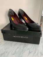 Zwart Leren Dames Pump Novocento mt 39, Pumps, Zwart, Ophalen of Verzenden, Zo goed als nieuw