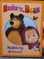 Masha and the Bear - English version, Boeken, Kinderboeken | Baby's en Peuters, Ophalen of Verzenden, Zo goed als nieuw