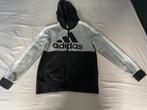 Adidas vest met capuchon in maat 152, Kinderen en Baby's, Adidas, Trui of Vest, Ophalen of Verzenden, Zo goed als nieuw