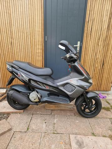 Gilera runner 172cc m07 brom papieren beschikbaar voor biedingen