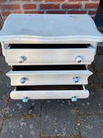 Buikkastje met mooie knoppen, Ophalen, Gebruikt, Eikenhout, 50 tot 100 cm