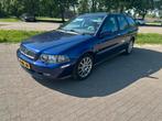 Volvo V40 2.0 I 16V 2003 Blauw met winter en zomerbanden, Voorwielaandrijving, 136 pk, 1948 cc, 4 cilinders
