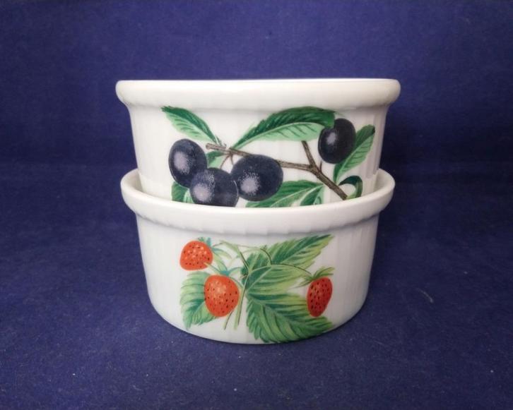 Porcelaine de Paris - 2 ramekins Les Fruits Sauvages, Huis en Inrichting, Keuken | Servies, Overige typen, Overige stijlen, Porselein